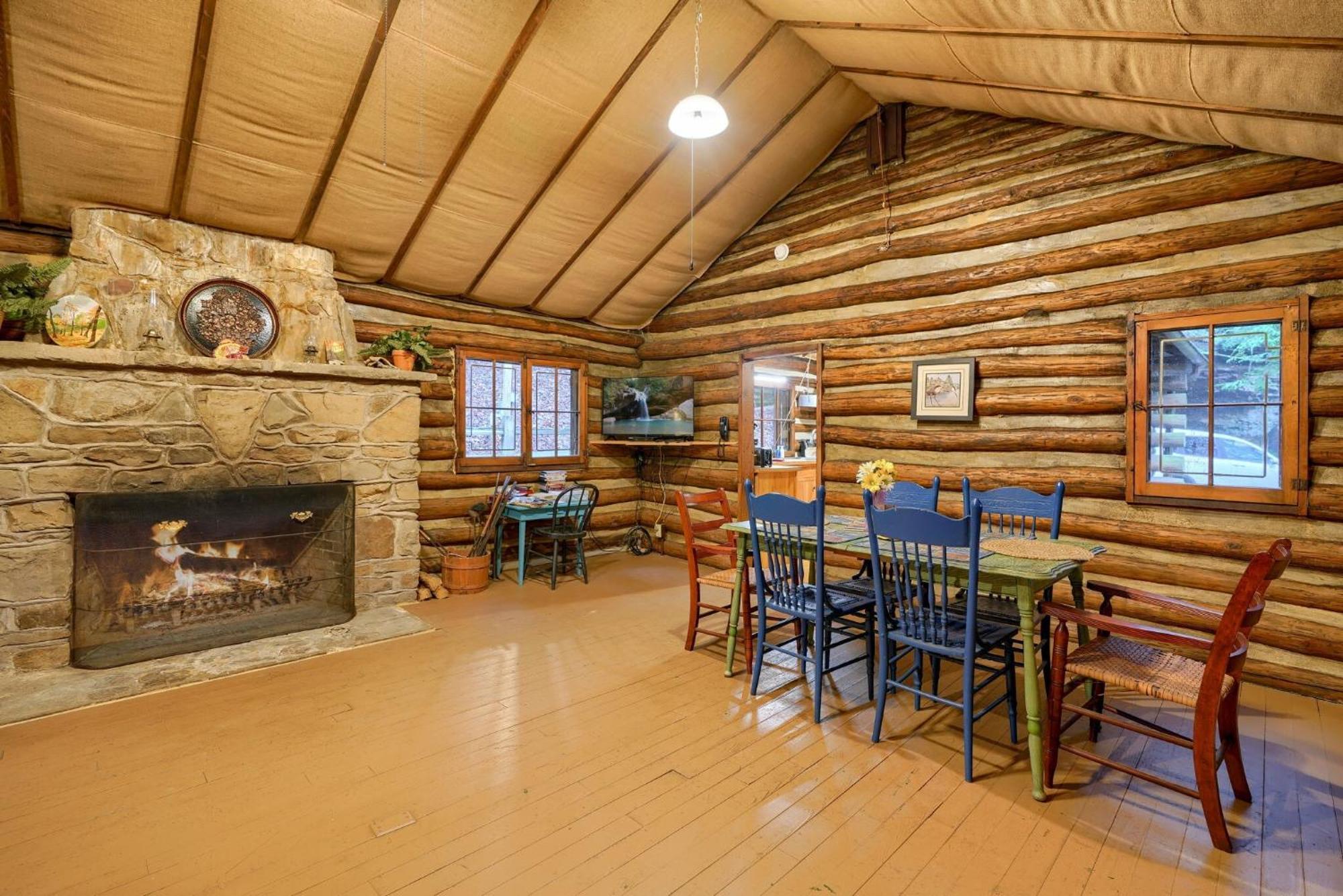 Russell Cabin Logan Bagian luar foto