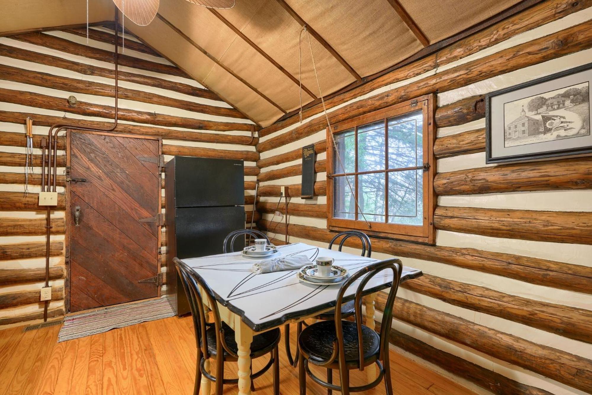 Russell Cabin Logan Bagian luar foto