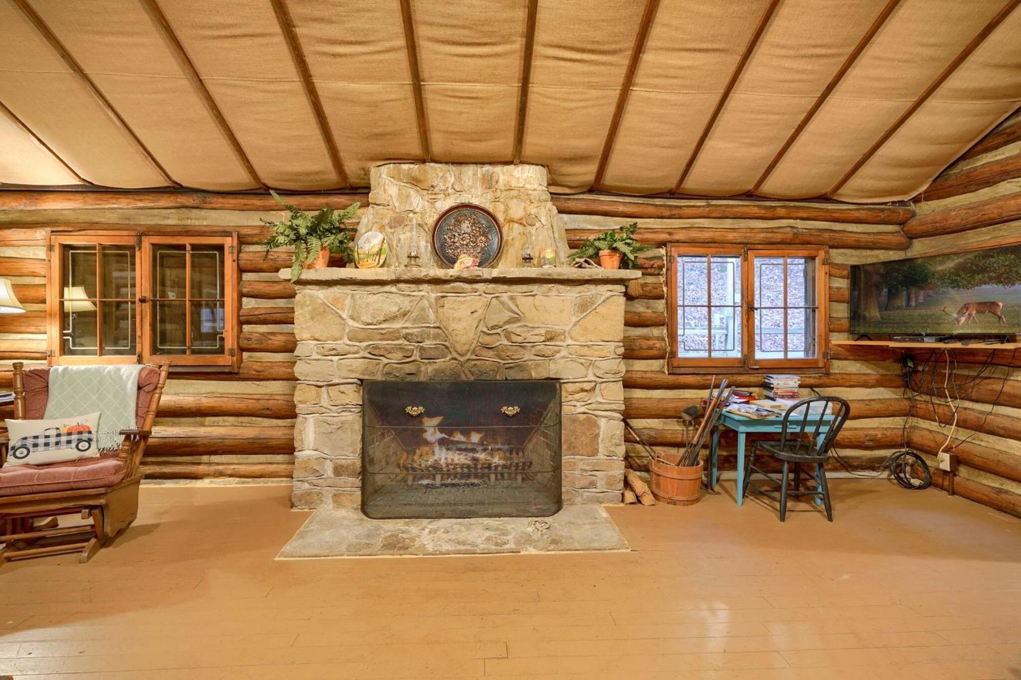 Russell Cabin Logan Bagian luar foto