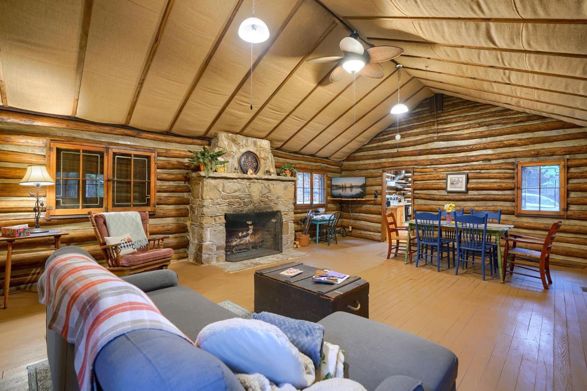 Russell Cabin Logan Bagian luar foto