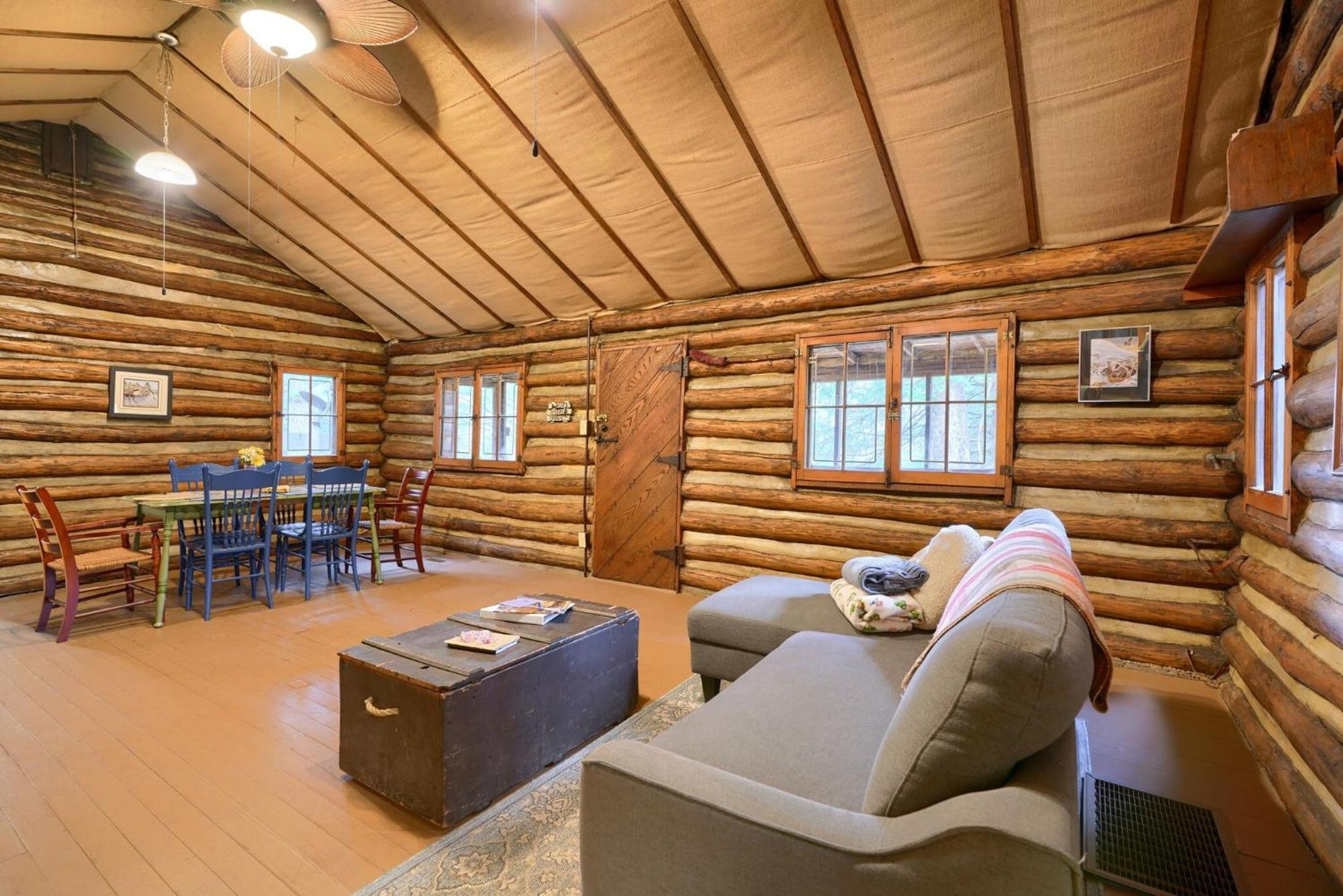 Russell Cabin Logan Bagian luar foto